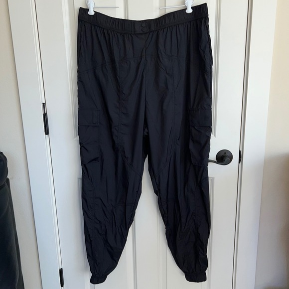 Fabletics Pants - NWT Fabletics Parachute Pants Joggers Black Size XXL/1X 14-16